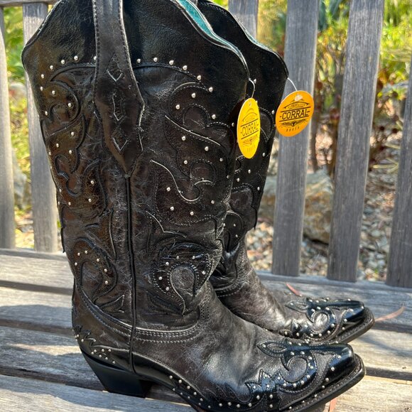Corral New Women's Studded Overlay Wing Black Boots, Size 9 - Picture 3 of 16
